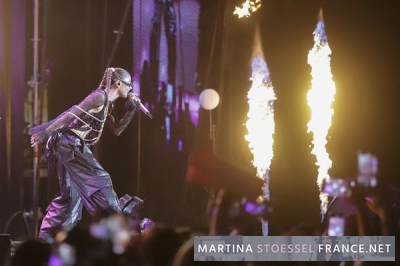 FzvdI_2WwAIsrMC.jpg