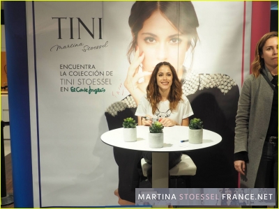Cliquer pour voir l'image en taille réelle
==============
martina-stoessel-new-clothing-line-launch-05.jpg martina-stoessel-new-clothing-line-launch-05.jpg