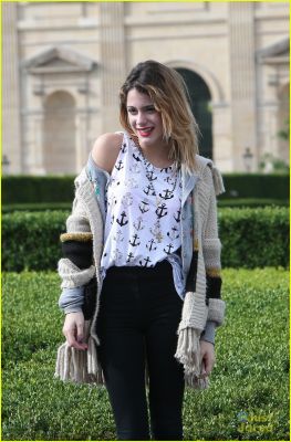martina-stoessel-paris-pictures-02.jpg