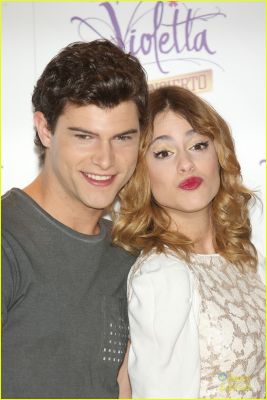 martina-stoessel-violetta-madrid-photo-call-16.jpg