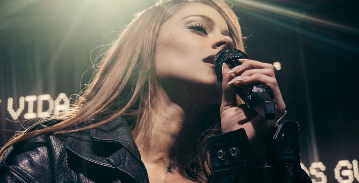 Lire la suite à propos de l’article Tini via X – Backstages Event + Strangers