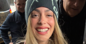 Lire la suite à propos de l’article Tini avec des fans – Futttura – HQME