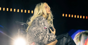 Lire la suite à propos de l’article Tini au show de Bad Bunny – Futttura